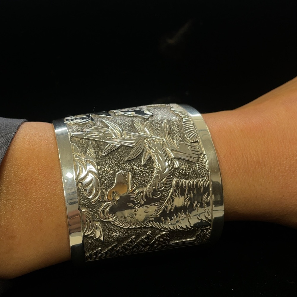 Navajo Artist Floyd Becenti & Lloyd Becenti Vintage Sterling Silver Overlay Cuff